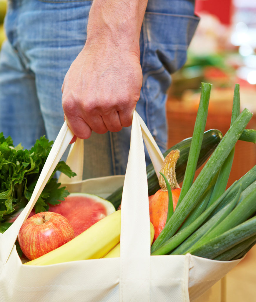 Bewusst einkaufen und Plastik sparen: Im Unverpacktladen „Herr Lose“ gibt es viele Bio-Lebensmittel zum Selbstabfüllen.